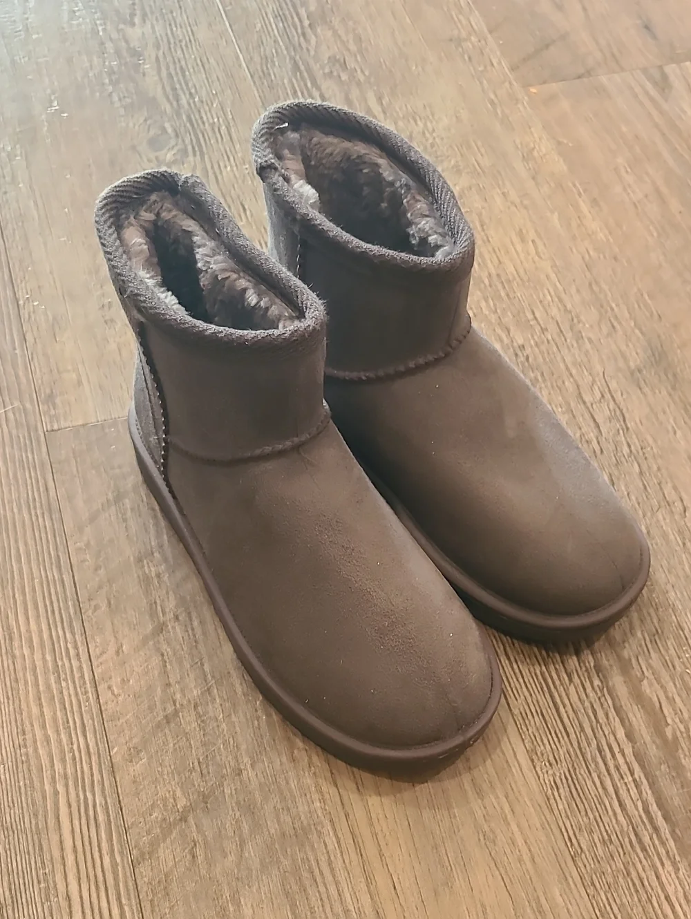 Women’s Cozy Short Winter Boots -Gray Size 5